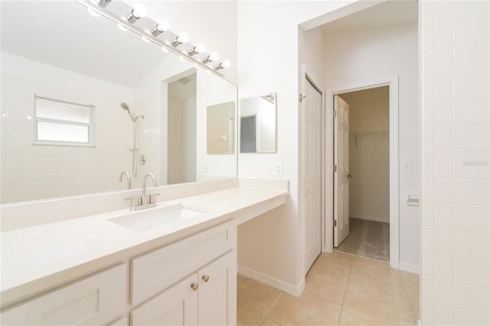 Image No.10-3 Bed House for sale