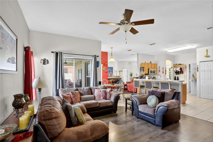 Image No.15-3 Bed House for sale