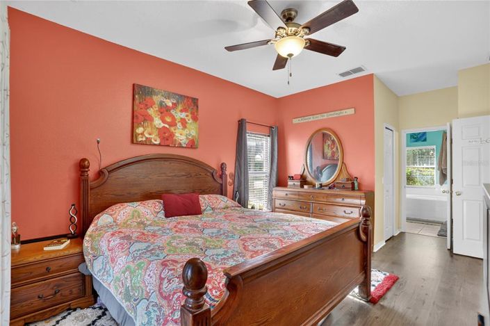 Image No.9-3 Bed House for sale