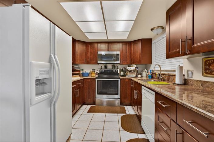 Image No.8-3 Bed House for sale