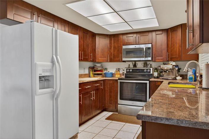 Image No.9-3 Bed House for sale