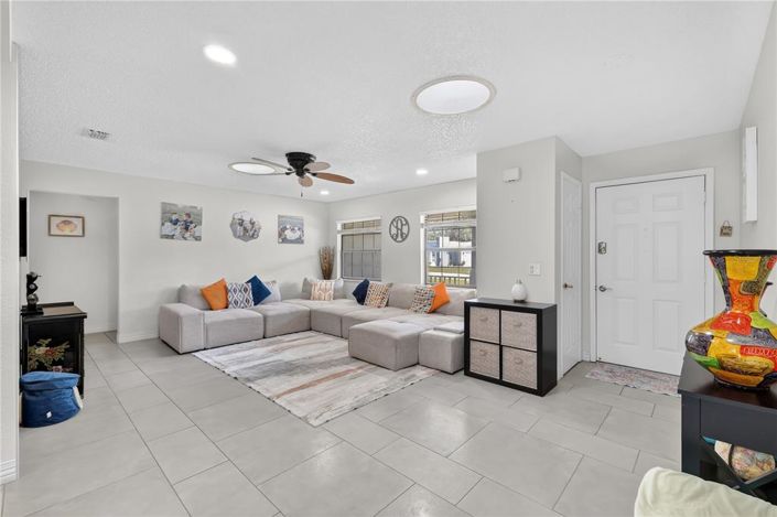 Image No.12-3 Bed House for sale