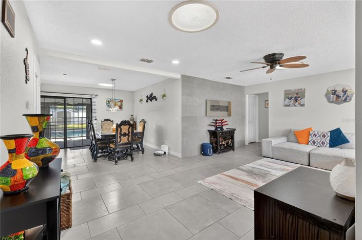 Image No.13-3 Bed House for sale