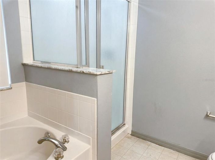 Image No.19-3 Bed House for sale