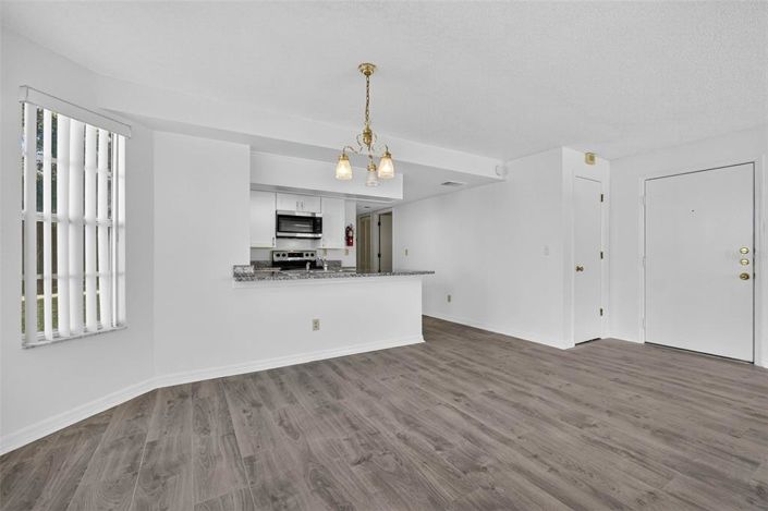 Image No.15-3 Bed Apartment for sale