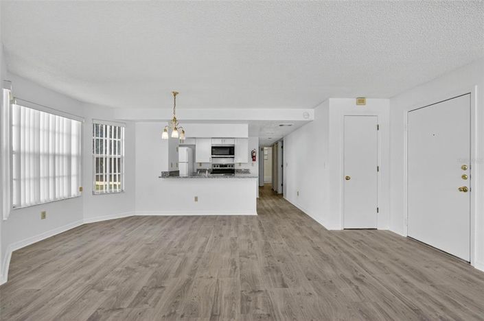 Image No.17-3 Bed Apartment for sale