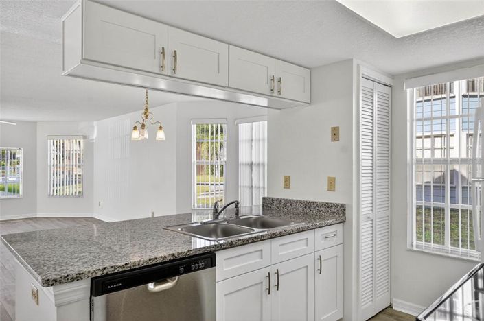 Image No.22-3 Bed Apartment for sale