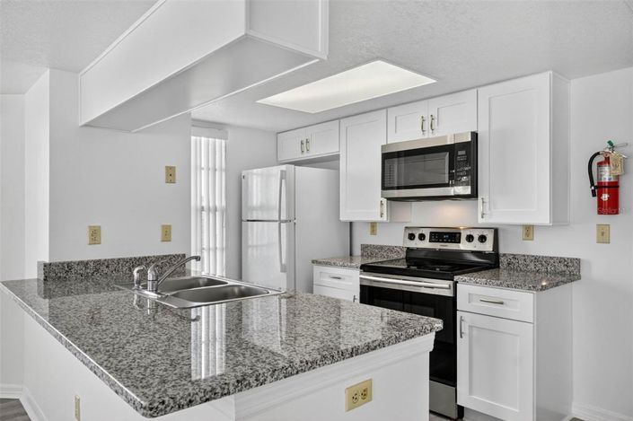 Image No.23-3 Bed Apartment for sale