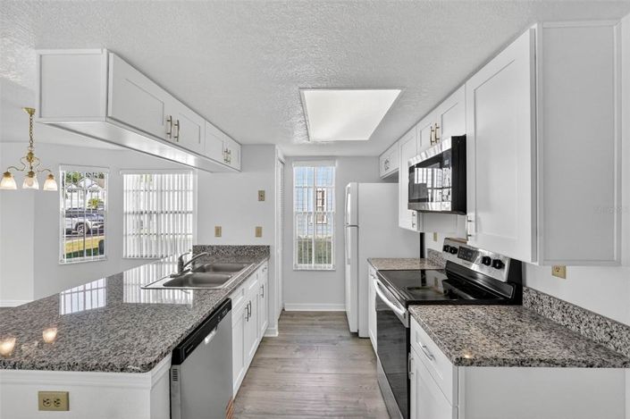 Image No.24-3 Bed Apartment for sale