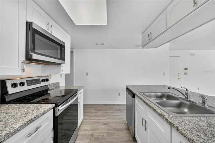 Image No.26-3 Bed Apartment for sale