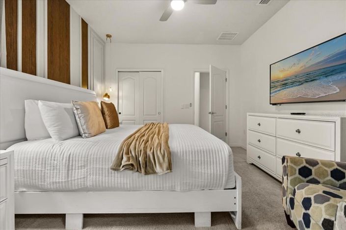 Image No.8-7 Bed House for sale