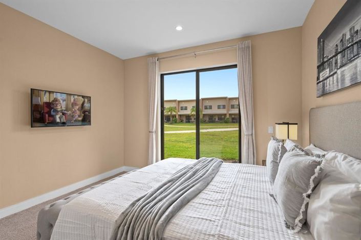 Image No.13-4 Bed Townhouse for sale