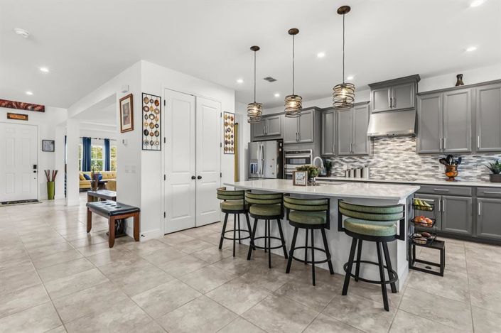 Image No.8-4 Bed House for sale