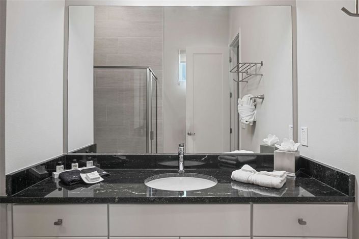 Image No.35-5 Bed House for sale