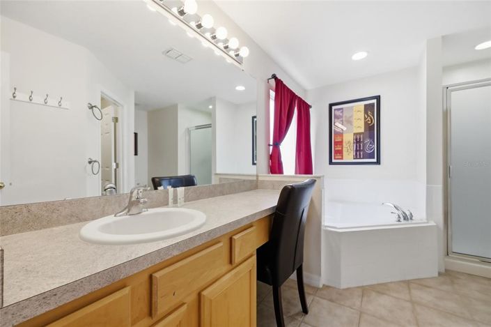 Image No.23-5 Bed House for sale