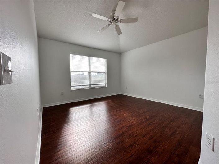 Image No.10-4 Bed House for sale