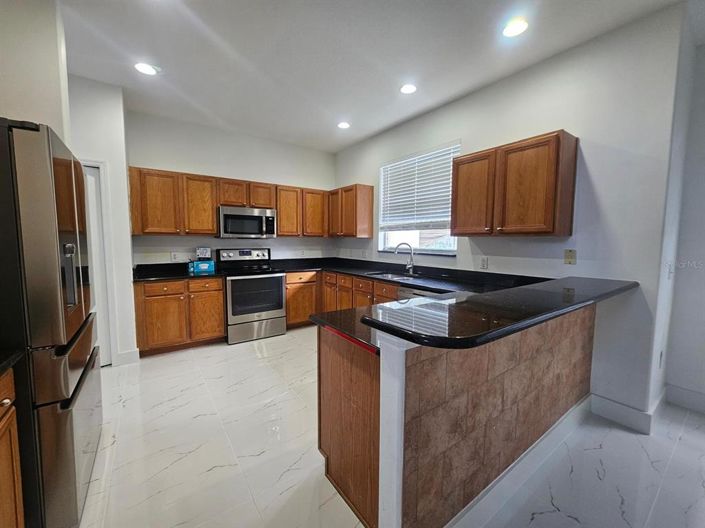 Image No.5-4 Bed House for sale