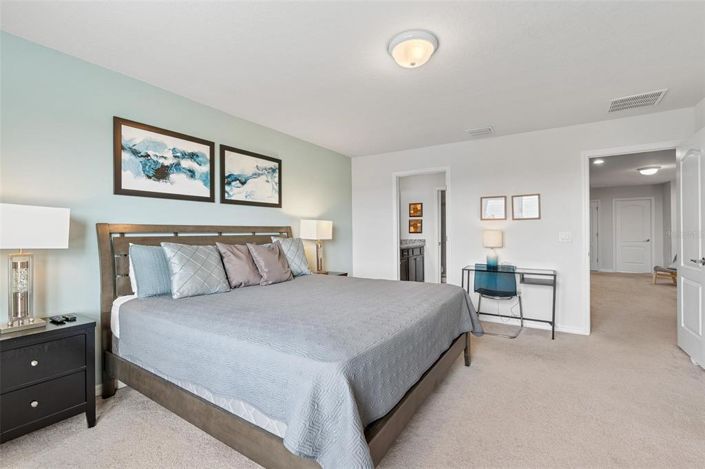 Image No.19-5 Bed Townhouse for sale