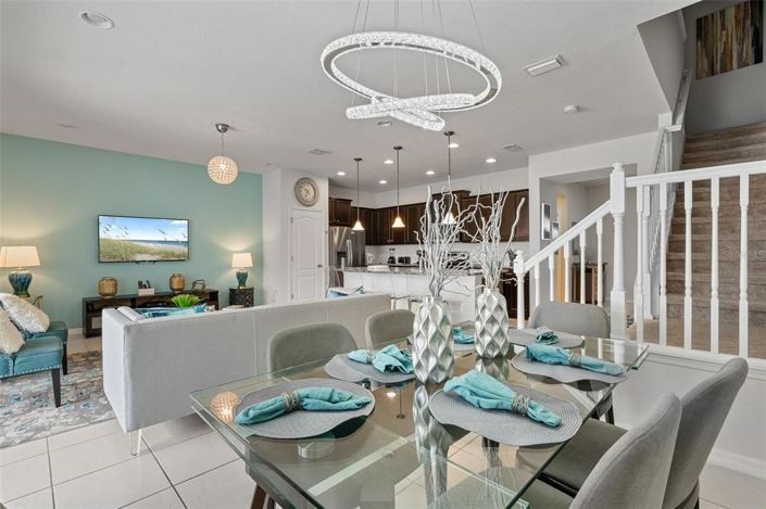 Image No.43-5 Bed Townhouse for sale