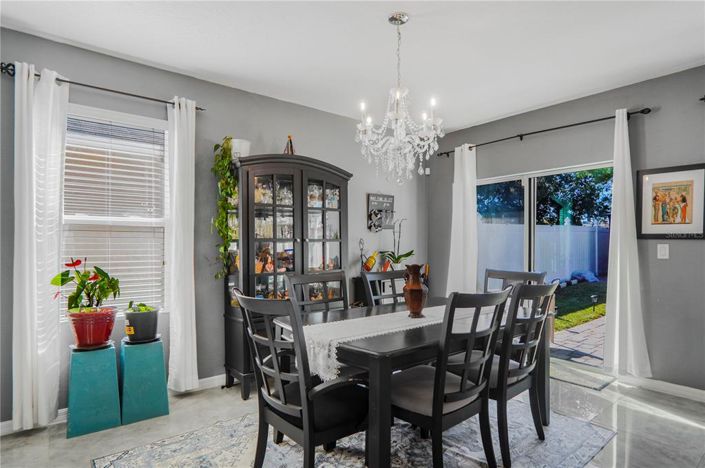 Image No.11-4 Bed House for sale