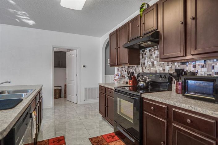 Image No.4-4 Bed House for sale