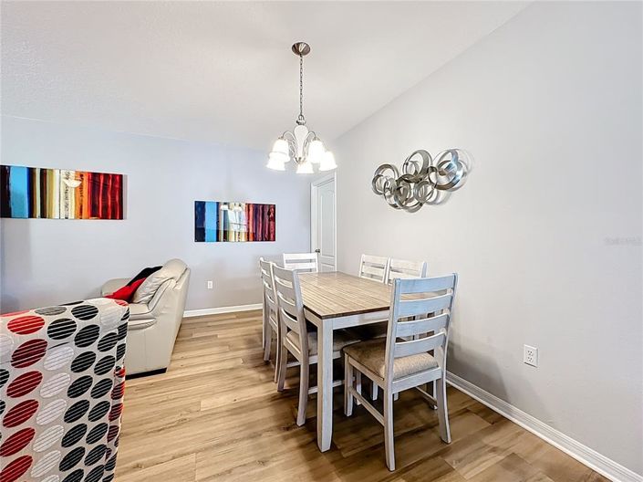 Image No.21-5 Bed House for sale