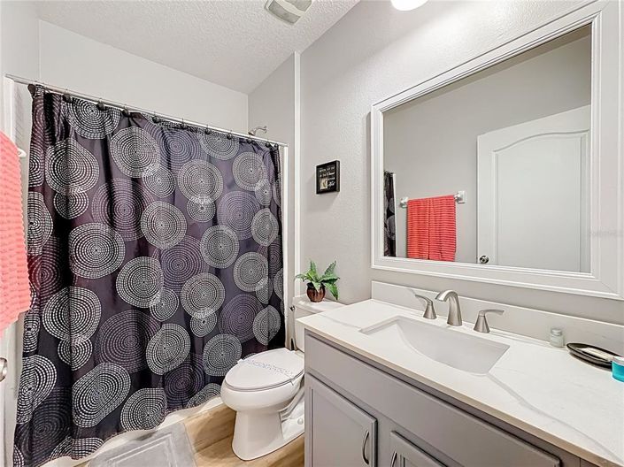 Image No.32-5 Bed House for sale