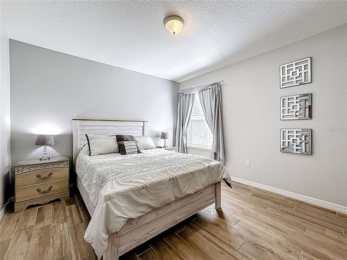 Image No.41-5 Bed House for sale