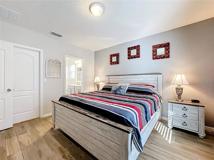 Image No.47-5 Bed House for sale