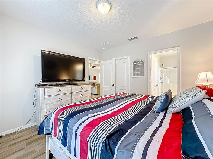 Image No.48-5 Bed House for sale