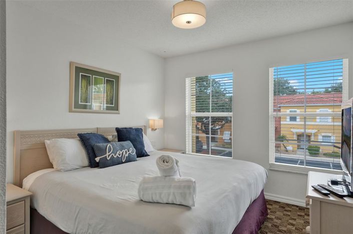 Image No.11-3 Bed Townhouse for sale