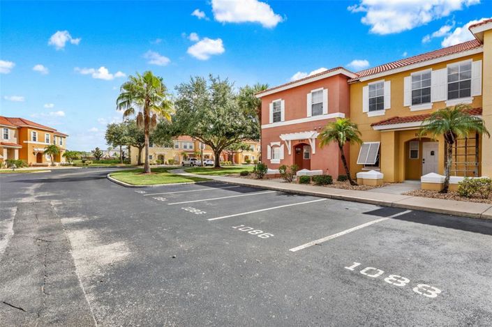 Image No.25-3 Bed Townhouse for sale