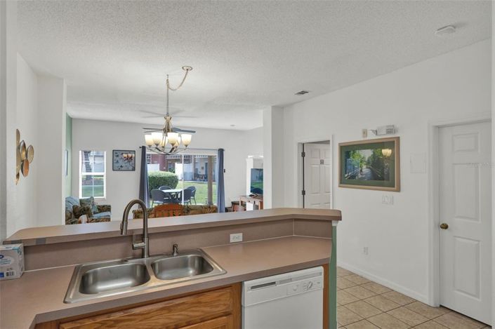 Image No.8-3 Bed Townhouse for sale