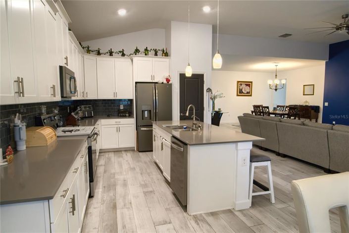 Image No.17-4 Bed House for sale