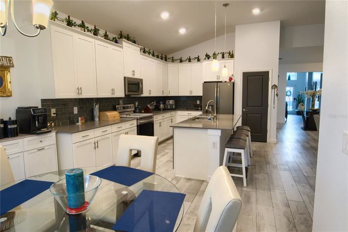 Image No.19-4 Bed House for sale