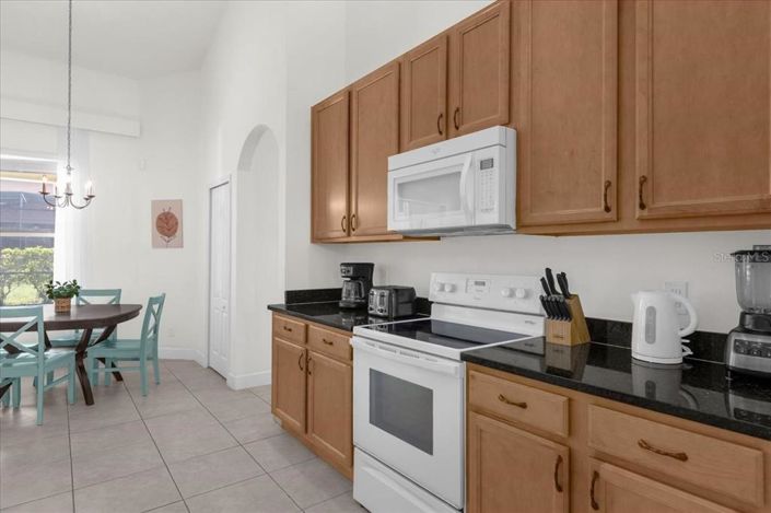 Image No.9-4 Bed House for sale