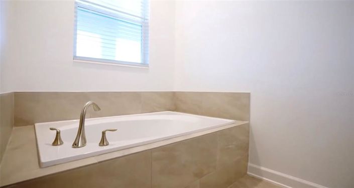 Image No.49-9 Bed House for sale