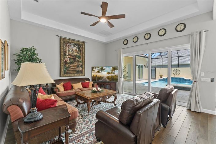 Image No.14-4 Bed House for sale