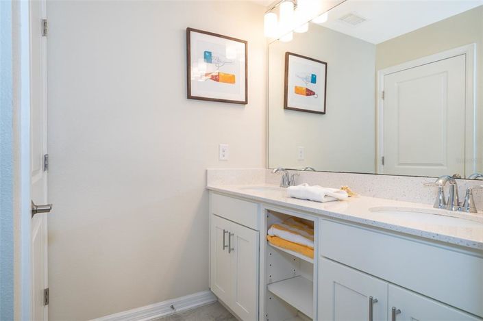 Image No.20-2 Bed Apartment for sale