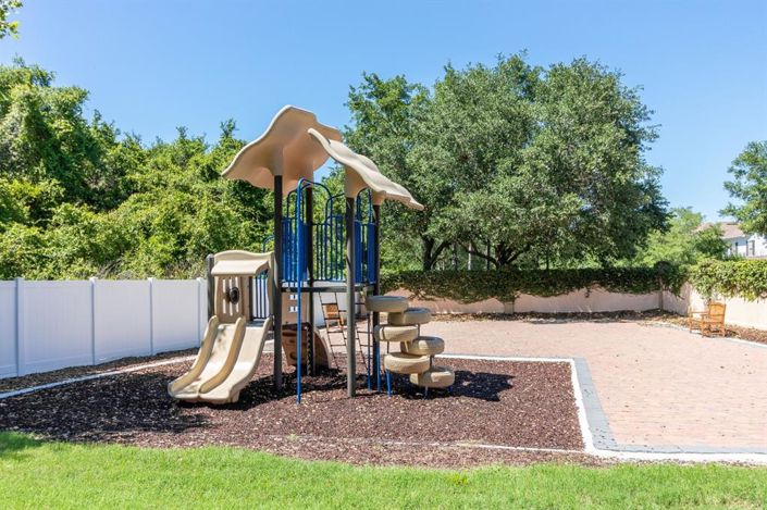 Image No.45-3 Bed Townhouse for sale