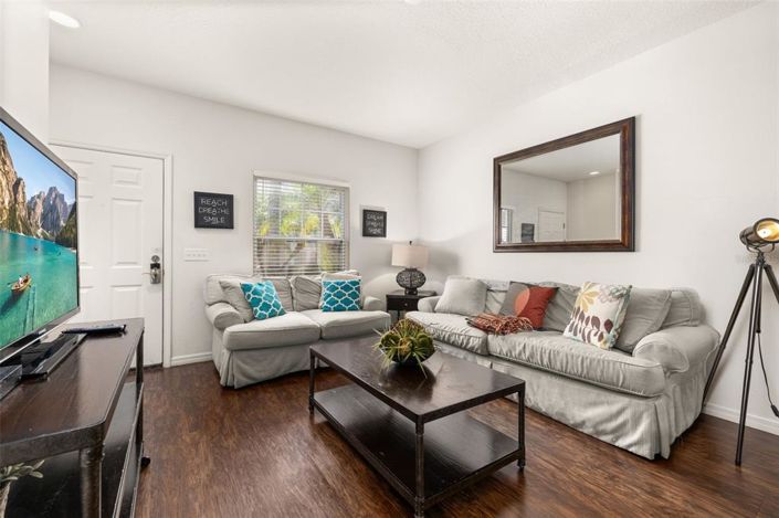 Image No.5-3 Bed Townhouse for sale