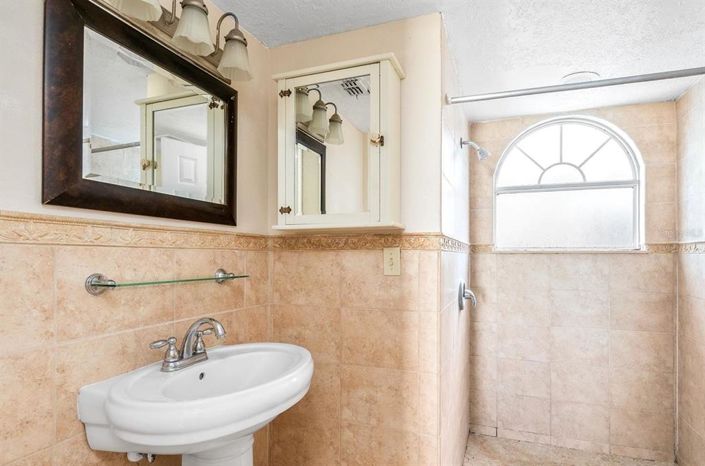 Image No.8-3 Bed Apartment for sale