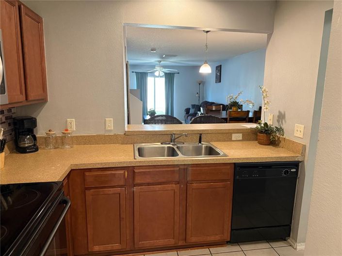 Image No.5-2 Bed Townhouse for sale