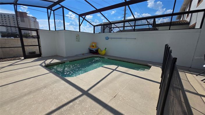 Image No.10-4 Bed Townhouse for sale