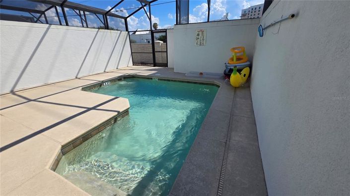 Image No.11-4 Bed Townhouse for sale