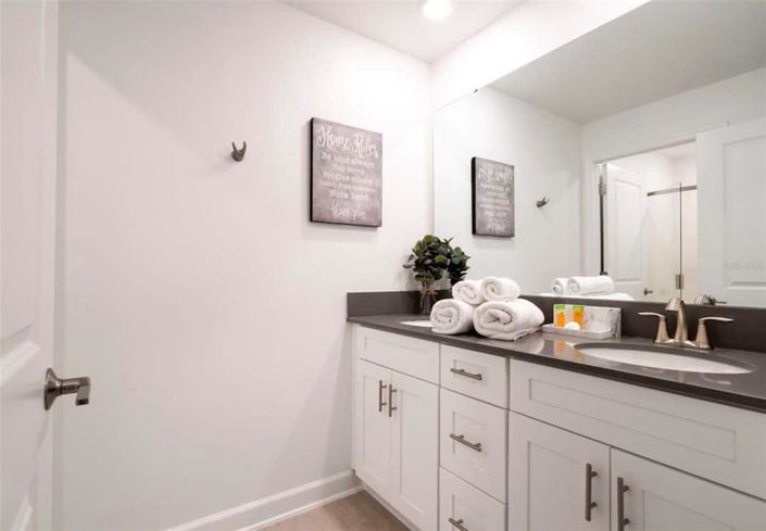 Image No.25-4 Bed Townhouse for sale