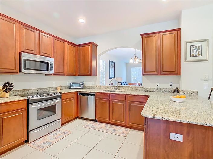 Image No.15-6 Bed House for sale