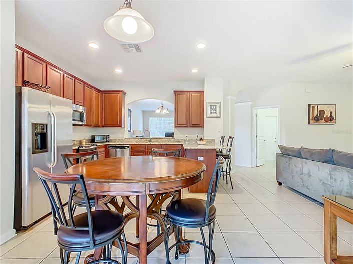 Image No.17-6 Bed House for sale