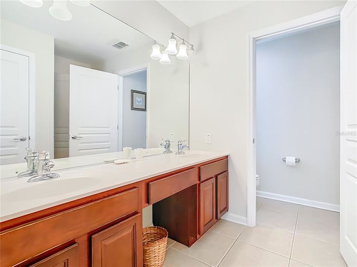 Image No.34-6 Bed House for sale