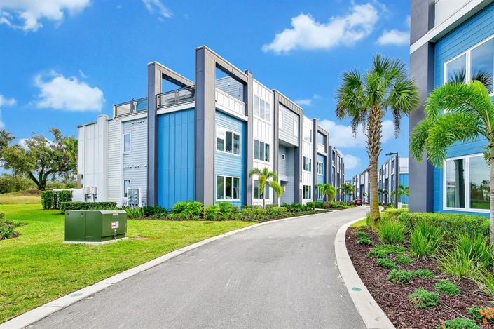 Image No.3-3 Bed Apartment for sale